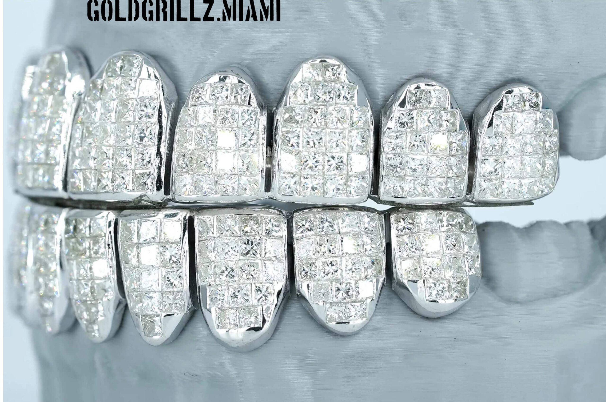 Invisible Princess cut VVS Moissanite Grillz 10K Gold Gold Grillz